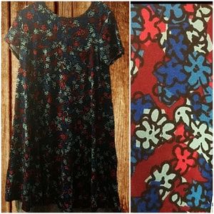 NWOT XS Lularoe Carly with vibrant floral design